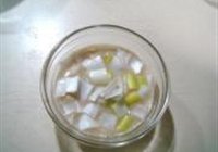 桃仁炒虾球的做法 步骤7