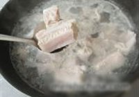 酥香黑椒排骨的做法 步骤1