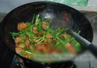 蒜苗回锅肉的做法 步骤9