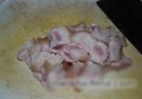 蒜苗回锅肉的做法 步骤3