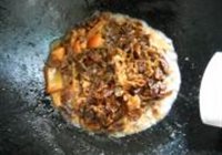 梅菜芋头红烧肉的做法 步骤8