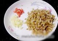 榨菜淋鱼的做法 步骤2