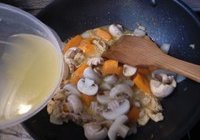 奶油南瓜鸡的做法 步骤7