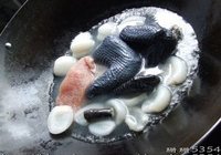 海底椰煲竹丝鸡的做法 步骤1