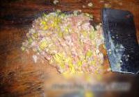 菜包肉的做法 步骤3