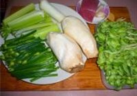 鲍菇牛肉扣时蔬的做法 步骤1