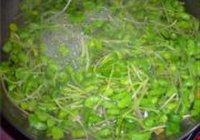 鲍菇牛肉扣时蔬的做法 步骤3