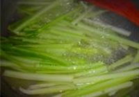 鲍菇牛肉扣时蔬的做法 步骤4