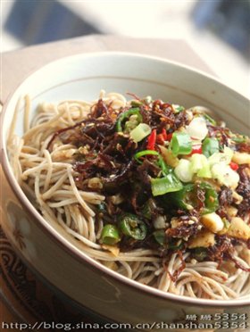 灯影牛肉丝凉拌筱面