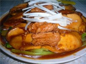 鲍菇牛肉扣时蔬