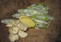 白菜炒腊肠的做法 步骤5