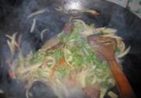 白菜炒腊肠的做法 步骤8