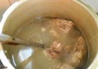 海带煨脊骨的做法 步骤10