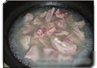 排骨烧土豆的做法 步骤3