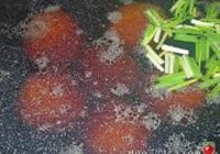 红烧狮子头的做法 步骤6