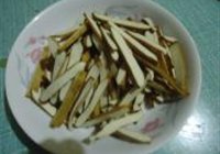 西芹炒豆干的做法 步骤2