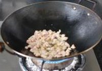 金沙玉米鸡粒的做法 步骤3