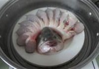 孔雀开屏鲈鱼的做法 步骤5