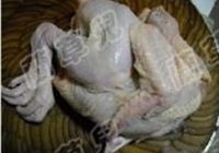 微波孜然葱香烤鸡的做法 步骤1
