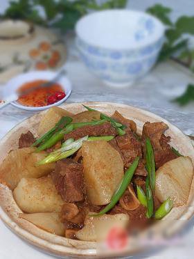 牛腩萝卜