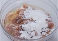 手工鲅鱼丸的做法 步骤2