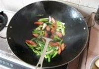 蒜苗炒豆腐的做法 步骤5