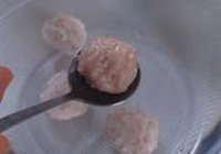手工鲅鱼丸的做法 步骤6