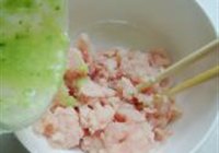 鸡肉白菜丸子的做法 步骤2