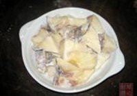 咖喱煮鳕鱼的做法 步骤2
