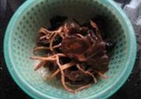 特色蒸鲈鱼的做法 步骤9