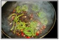 鱼香豇豆圈的做法 步骤15