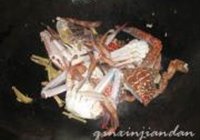 姜葱焗花蟹的做法 步骤6