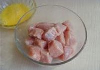菠萝咕噜肉的做法 步骤3