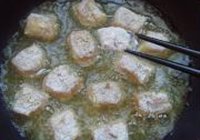 菠萝咕噜肉的做法 步骤6