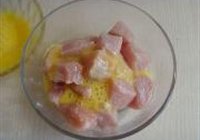 菠萝咕噜肉的做法 步骤4