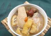美容汤花胶炖鸡的做法 步骤12