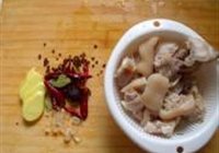 红烧猪蹄的做法 步骤1
