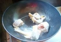 黄花鱼豆腐煲的做法 步骤6
