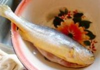 黄花鱼豆腐煲的做法 步骤1
