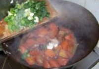 胡萝卜红烧肉的做法 步骤10