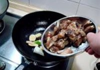 芜湖糖醋排骨的做法 步骤2