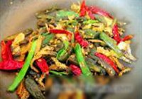 酸浆辣子爆牛肚的做法 步骤5