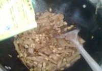 豆芽肉丝炒饼的做法 步骤8