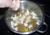 甜味鸡丁的做法 步骤4