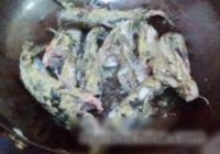 淮山黄骨汆珊瑚的做法 步骤2