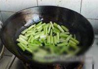 芹菜炒大虾的做法 步骤8