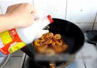 芹菜炒大虾的做法 步骤6