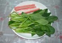 菠菜炒蟹棒的做法 步骤1