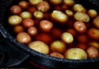 酱香小土豆的做法 步骤7