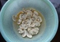 茄味口蘑虾球的做法 步骤7